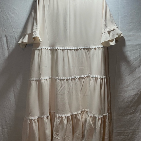 NWT Kirundo Size Small Oversized cream Mini Dress layers. Trim white. - Picture 8 of 9